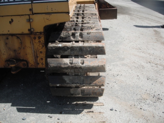 รถแทรกเตอร์ KOMATSU D31P-18 รถนอกนำเข้า สภาพดี เครื่องดี ไม่เคยใช้ในไทย  ติดต่อ มานะ 085-9049669