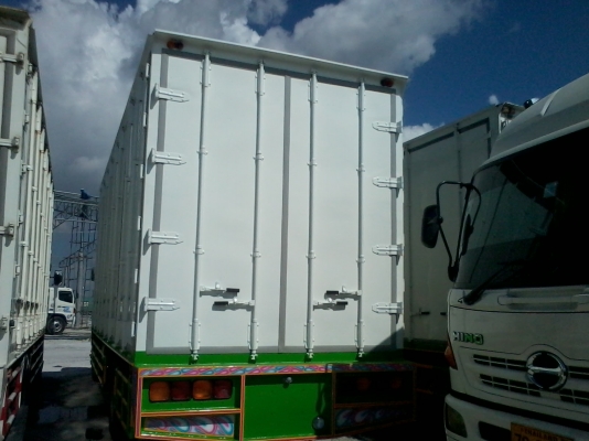 ISUZU  DEGA EURO2  ตู้บรรทุก  10  บาน  ยาว  7.20  เมตร