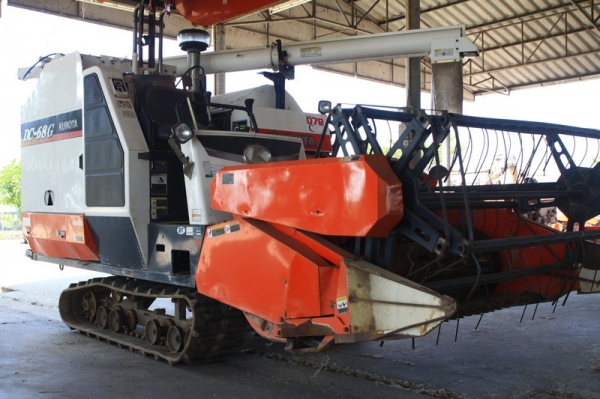 ขายรถเกี่ยว DC-68G