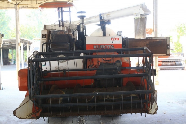 ขายรถเกี่ยว DC-68G