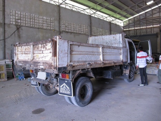 รถบรรทุก 6 ล้อดั๊มพ์ ยี่ห้อ MITSUBISHI จดทะเบียนเมื่อวันที่ 21 กุมภาพันธ์ 2546