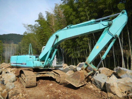 รถขุด KOBELCO  SK200-6 YN07 ปี2000 รถนอกนำเข้า จะถึงไทยแล้วครับ รถสวย สั่งจองก่อนได้ มานะ 085-9049669
