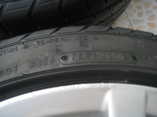 ขายล้อแม็ก Mazda2 16"x6.5" et 50 4รู100 + ยางปี 12 (081-3747940)