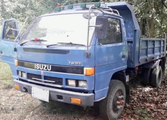 ISUZU NPR 115 HP 4BD1 หกล้อดั๊มพ์ ช่วงล่างใหญ่ เกียร์ร็อก ติด F หน้าหลังครบแล้ว หัวบางเดิมภายใน แอร์
