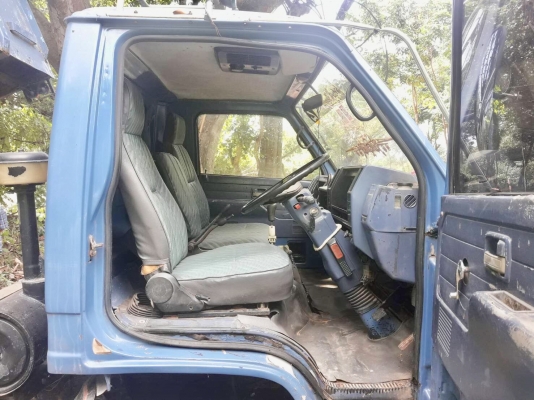 ISUZU NPR 115 HP 4BD1 หกล้อดั๊มพ์ ช่วงล่างใหญ่ เกียร์ร็อก ติด F หน้าหลังครบแล้ว หัวบางเดิมภายใน แอร์