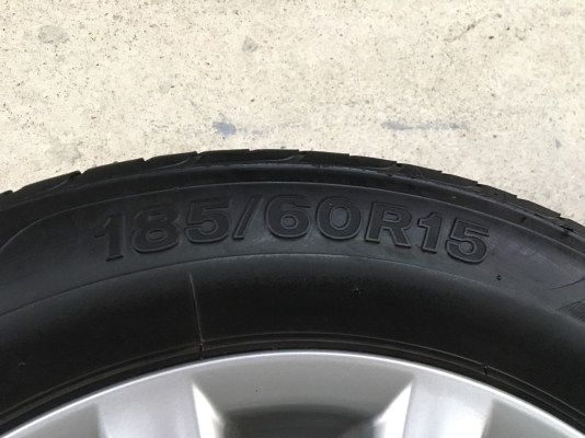 ล้อแม็ก Toyota Vios รุ่น 12 ก้าน ขอบ 15 พร้อมยาง 185-60-15 ปี 16 แม็กเดิม สภาพดี