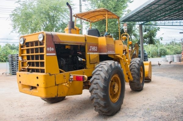 ขายรถตักล้อยางครับ JH63 เอวอ่อน สภาพสวย พร้อมใช้งานได้เลยครับ