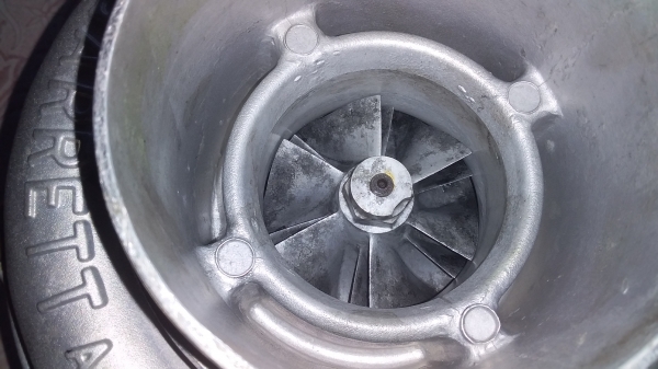 ขายเทอร์โบการ์เรตA/R65โข่งหลังเบอร์50ราคาต่อรองได้