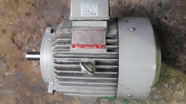 ขาย !! มอเตอร์.มิตซู.ขนาด5แรง380v.รอบ1440.สภาพพร้อมใช้งาน ขาย !! มอเตอร์.มิตซู.ขนาด5แรง380v.รอบ1440.สภาพพร้อมใช้งาน