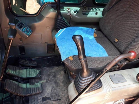 ขาย 850,000 KOMATSU pc 130-6 E ไฟฟ้าครบ เครื่องดี ปั๊มแรง เอวแน่น  ช่วงล่างเต็ม รถสวยสภาพพร้อมใช้มาก เอกกสารอินวอยท์ รถอยู่ กาฬสินธุ์ 090-772-3710 090-772-3708