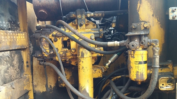 ขาย 695,000 CAT 320 B เอกสารเล่มทะเบียน ไฟฟ้าครบ เครื่องดี ปั๊มแรง เอวแน่น ช่วงล่างเต็ม บูมอาร์มมีปะ รถสีไม่สวย สภาพพร้อมใช้งาน รถอยู่ สิงห์บุรี 090-772-3710 090-772-3708