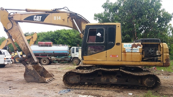 ขาย 695,000 CAT 320 B เอกสารเล่มทะเบียน ไฟฟ้าครบ เครื่องดี ปั๊มแรง เอวแน่น ช่วงล่างเต็ม บูมอาร์มมีปะ รถสีไม่สวย สภาพพร้อมใช้งาน รถอยู่ สิงห์บุรี 090-772-3710 090-772-3708