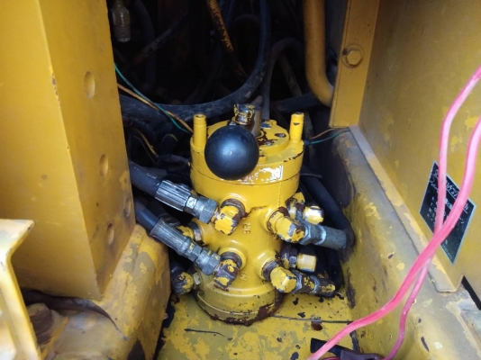 ขาย 695,000 KOBELCO sk 100-3 สภาพเก่านอก ไฟฟ้าครบ เครื่องดี ปั้มแรง เอวแน่น ช่วงล่างสวย เอกสารแจ้งจำหน่าย รถสวยพร้อมใช้ รถอยู่ บุรีรัมย์ 090-772-3710 090-772-3708