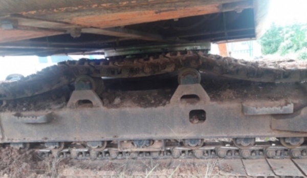 HITACHI ZX 200-1 รถใช้งาน 13,600 hr บอดี้สวยเดิมๆภายในเก๋ง แอร์เย็น ทำงานเร็วไม่มีโหลด ช่วงล่างเอวแน่น โซ่เต็มสภาพดีสุดๆครับพร้อมใช้งาน จัดไฟแนนซ์ได้เลยครับ