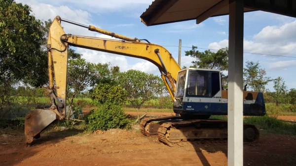 ขาย แบคโฮ KOMATSU PC200-5 ไม่มีทะเบียน คอนโทรลยาว เครื่อง 6BD1 เทอร์โบ ปั้มเดิม ช่วงล่าง 70\% ขาย แบคโฮ KOMATSU PC200-5 ไม่มีทะเบียน คอนโทรลยาว เครื่อง 6BD1 เทอร์โบ ปั้มเดิม ช่วงล่าง 70\%