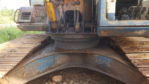 ขาย แบคโฮ KOMATSU PC200-5 ไม่มีทะเบียน คอนโทรลยาว เครื่อง 6BD1 เทอร์โบ ปั้มเดิม ช่วงล่าง 70\% ขาย แบคโฮ KOMATSU PC200-5 ไม่มีทะเบียน คอนโทรลยาว เครื่อง 6BD1 เทอร์โบ ปั้มเดิม ช่วงล่าง 70\%