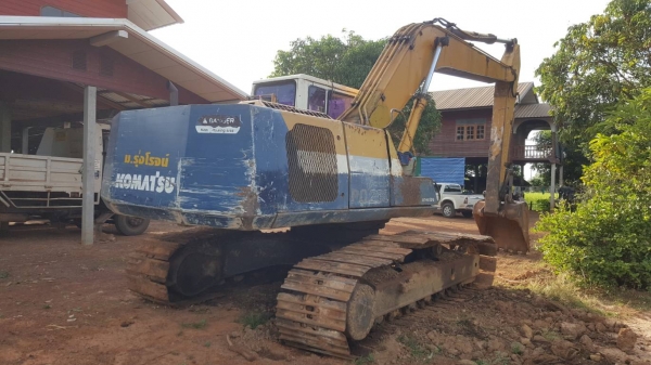 ขาย แบคโฮ KOMATSU PC200-5 ไม่มีทะเบียน คอนโทรลยาว เครื่อง 6BD1 เทอร์โบ ปั้มเดิม ช่วงล่าง 70\% ขาย แบคโฮ KOMATSU PC200-5 ไม่มีทะเบียน คอนโทรลยาว เครื่อง 6BD1 เทอร์โบ ปั้มเดิม ช่วงล่าง 70\%