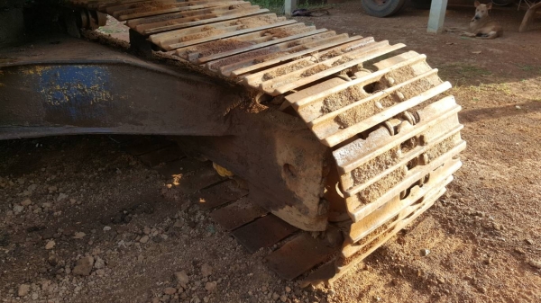 ขาย แบคโฮ KOMATSU PC200-5 ไม่มีทะเบียน คอนโทรลยาว เครื่อง 6BD1 เทอร์โบ ปั้มเดิม ช่วงล่าง 70\% ขาย แบคโฮ KOMATSU PC200-5 ไม่มีทะเบียน คอนโทรลยาว เครื่อง 6BD1 เทอร์โบ ปั้มเดิม ช่วงล่าง 70\%