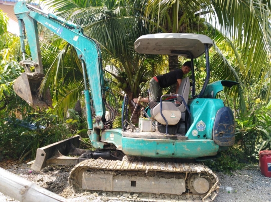 มีVDOขายKOMATSU.PC30-8 ราคา 260,000 มีVDOขายKOMATSU.PC30-8 ราคา 260,000