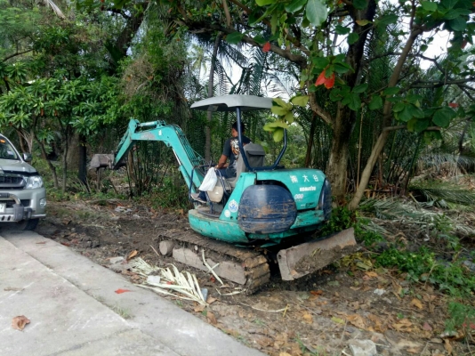 มี VDO ให้ชม.KOMATSU PC30-8 ราคา 260000 มี VDO ให้ชม.KOMATSU PC30-8 ราคา 260000