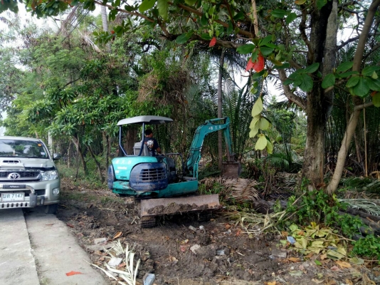 มี VDO ให้ชม.KOMATSU PC30-8 ราคา 260000 มี VDO ให้ชม.KOMATSU PC30-8 ราคา 260000