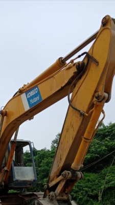 ขายcat  E200B  กับkoblaco 907