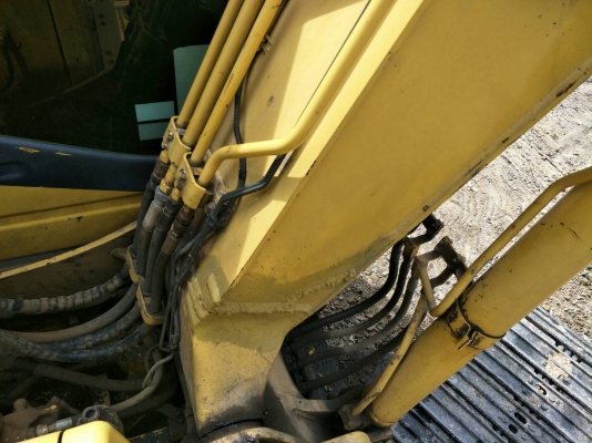 มี VDO ให้ชม.KOMATSU PC130-8 ไมล์ 5800 ชม.ราคา 1200000