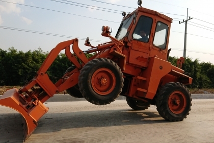 ขายหน้าตักหลังขุด KOMATSU 507 (สภาพดี)