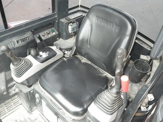 เปิดจองราคาพิเศษ KOMATSU PC 30MR-3 นำเข้าจากญี่ปุ่นโดยตรง ชั่วโมงทำงานน้อย พร้อมตู้เก๋งสวยๆ โทร.090-986-2521 อ๊อบ