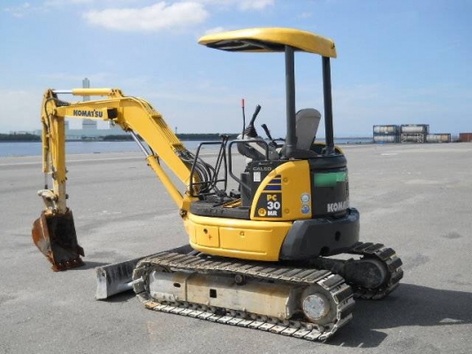 เปิดจองราคาพิเศษ KOMATSU PC 30MR-2 นำเข้าจากญี่ปุ่นโดยตรง ชั่วโมงทำงานน้อยมาก 800ชั่วโมงเท่านั้น พร้อมลายแย๊ก โทร.090-986-2521 อ๊อบ