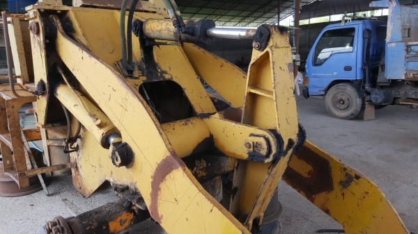 ขายตามสภาพ รถตัก KOMATSU 515 เครื่อง HINO EH700 กระทะล้อมีให้ครบ ยางไม่สวย ราคาต่อรองได้ ขายตามสภาพ รถตัก KOMATSU 515 เครื่อง HINO EH700 กระทะล้อมีให้ครบ ยางไม่สวย ราคาต่อรองได้