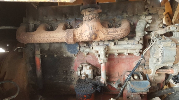 ขายตามสภาพ รถตัก KOMATSU 515 เครื่อง HINO EH700 กระทะล้อมีให้ครบ ยางไม่สวย ราคาต่อรองได้ ขายตามสภาพ รถตัก KOMATSU 515 เครื่อง HINO EH700 กระทะล้อมีให้ครบ ยางไม่สวย ราคาต่อรองได้