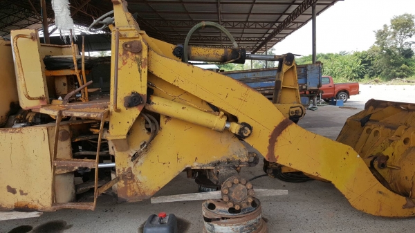 ขายตามสภาพ รถตัก KOMATSU 515 เครื่อง HINO EH700 กระทะล้อมีให้ครบ ยางไม่สวย ราคาต่อรองได้ ขายตามสภาพ รถตัก KOMATSU 515 เครื่อง HINO EH700 กระทะล้อมีให้ครบ ยางไม่สวย ราคาต่อรองได้