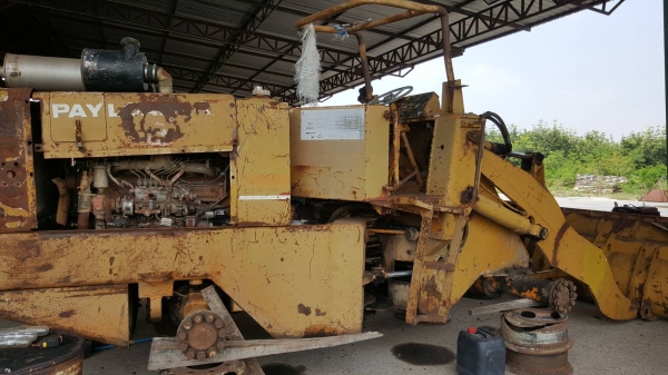 ขายตามสภาพ รถตัก KOMATSU 515 เครื่อง HINO EH700 กระทะล้อมีให้ครบ ยางไม่สวย ราคาต่อรองได้ ขายตามสภาพ รถตัก KOMATSU 515 เครื่อง HINO EH700 กระทะล้อมีให้ครบ ยางไม่สวย ราคาต่อรองได้