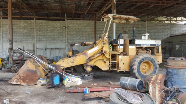 ขาย รถตัก KOMATSU 515 กระทะล้อมีให้ครบ รถใช้งานได้ปกติครับ ขาย รถตัก KOMATSU 515 กระทะล้อมีให้ครบ รถใช้งานได้ปกติครับ