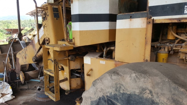 ขาย รถตัก KOMATSU 515 กระทะล้อมีให้ครบ รถใช้งานได้ปกติครับ ขาย รถตัก KOMATSU 515 กระทะล้อมีให้ครบ รถใช้งานได้ปกติครับ