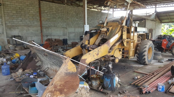 ขาย รถตัก KOMATSU 515 กระทะล้อมีให้ครบ รถใช้งานได้ปกติครับ ขาย รถตัก KOMATSU 515 กระทะล้อมีให้ครบ รถใช้งานได้ปกติครับ