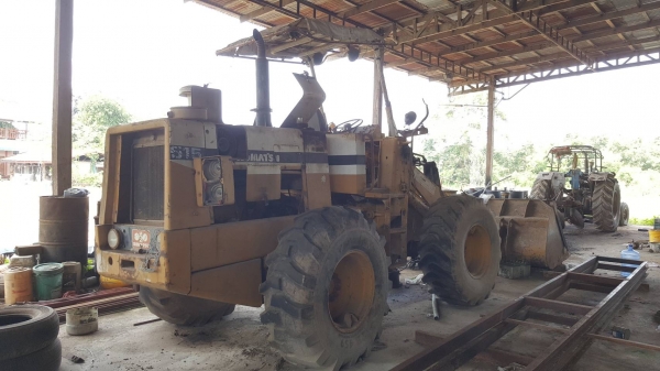 ขาย รถตัก KOMATSU 515 กระทะล้อมีให้ครบ รถใช้งานได้ปกติครับ ขาย รถตัก KOMATSU 515 กระทะล้อมีให้ครบ รถใช้งานได้ปกติครับ