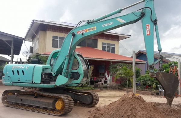KOBELCO MARK 5 SK 120 รถบอดี้สวยๆครับ ภายในห้องเก๋งสะอาดเดิมๆ แอร์เย็น ชุดไฟฟ้ามอเตอร์คันเร่งอยู่ครบ ช่วงล่างเอวแน่น โรลเลอร์โซ่บูทใบแทรกพร้อมใช้งานได้เลย เอกสารอินวอยครับ KOBELCO MARK 5 SK 120 รถบอดี้สวยๆครับ ภายในห้องเก๋งสะอาดเดิมๆ แอร์เย็น ชุดไฟฟ้ามอเตอร์คันเร่งอยู่ครบ ช่วงล่างเอวแน่น โรลเลอร์โซ่บูทใบแทรกพร้อมใช้งานได้เลย เอกสารอินวอยครับ