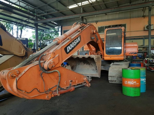 ขายDoosan Dx225lcaบูมยาว  แล้วแถมบูมสั้นให้ด้วยครับ ชั่วโมงทำงาน75xxhr ติดต่อคุณอ๊อฟ พิจิตร 086-737-9991