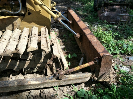 ขายรถแทรคเตอร์ KOMATSU D20PL-3 แผ่นกว้าง 70 ราคา 110000