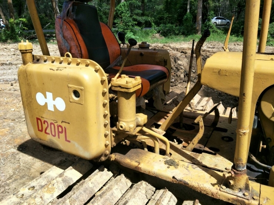 ขายรถแทรคเตอร์ KOMATSU D20PL-3 แผ่นกว้าง 70 ราคา 110000