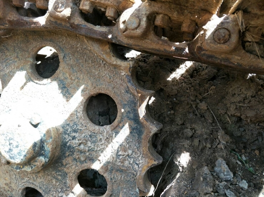 ขายรถแทรคเตอร์ KOMATSU D20PL-3 แผ่นกว้าง 70 ราคา 110000