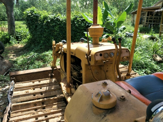 ขายรถแทรคเตอร์ KOMATSU D20PL-3 แผ่นกว้าง 70 ราคา 110000 ขายรถแทรคเตอร์ KOMATSU D20PL-3 แผ่นกว้าง 70 ราคา 110000