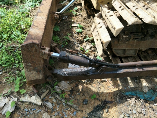 ขายรถแทรคเตอร์ KOMATSU D20PL-3 แผ่นกว้าง 70 ราคา 110000