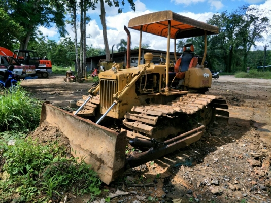ขายรถแทรคเตอร์ KOMATSU D20PL-3 ใบแทรค 70 ราคา 110000