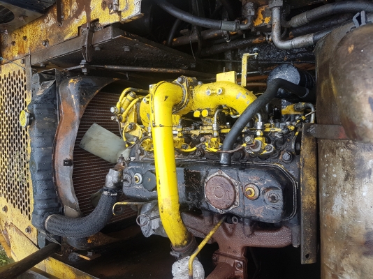 ขายมาคทู  SK045. รถ พร้อมทำงาน ตามสถาพ เครื่องปั้มดี แรง ตัวเดินดี ติดต่อสุรเดช 0811724501 รถอยู่ กทม ขนส่งสายใต้ใหม่