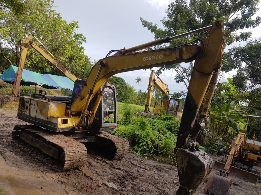 ขายมาคทู  SK045. รถ พร้อมทำงาน ตามสถาพ เครื่องปั้มดี แรง ตัวเดินดี ติดต่อสุรเดช 0811724501 รถอยู่ กทม ขนส่งสายใต้ใหม่