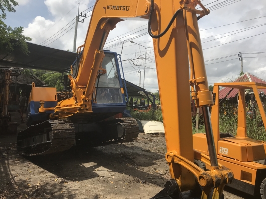 Komatsu pc60รุ่น5สภาพดีพร้อมใช้ เครื่องดีปั้มดีทำงานเร็ว