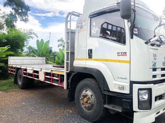ขาย !!! 6 ล้อ หกล้อพื้นเรียบ ISUZU 240 ปี 56
